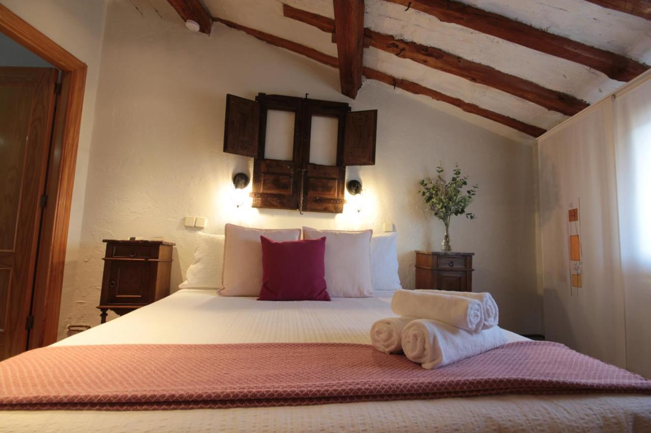 Domitila Rooms Clavijo ภายนอก รูปภาพ