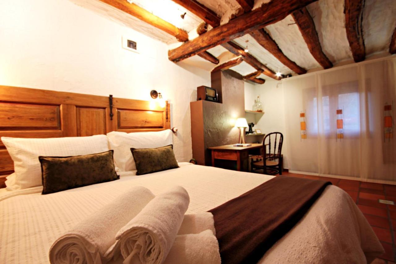 Domitila Rooms Clavijo ภายนอก รูปภาพ
