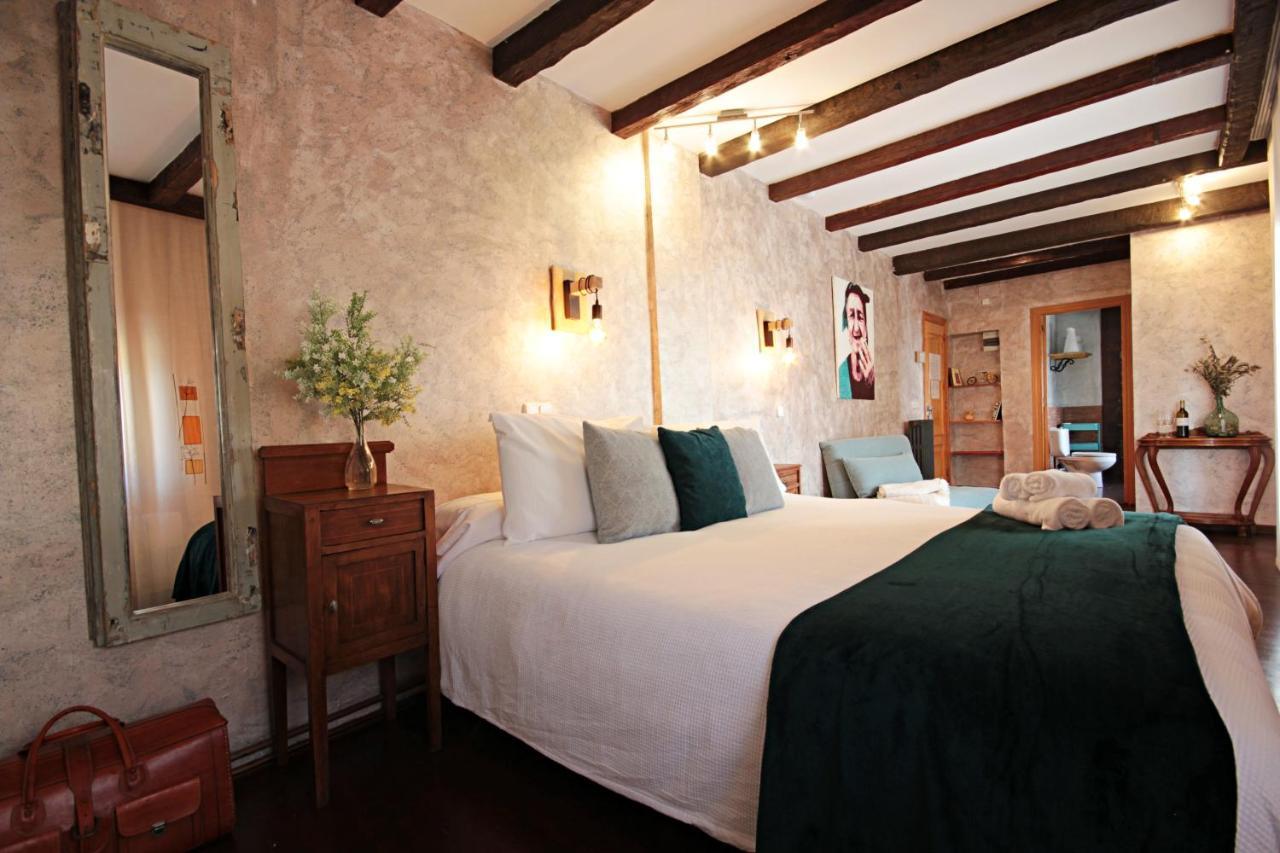 Domitila Rooms Clavijo ภายนอก รูปภาพ