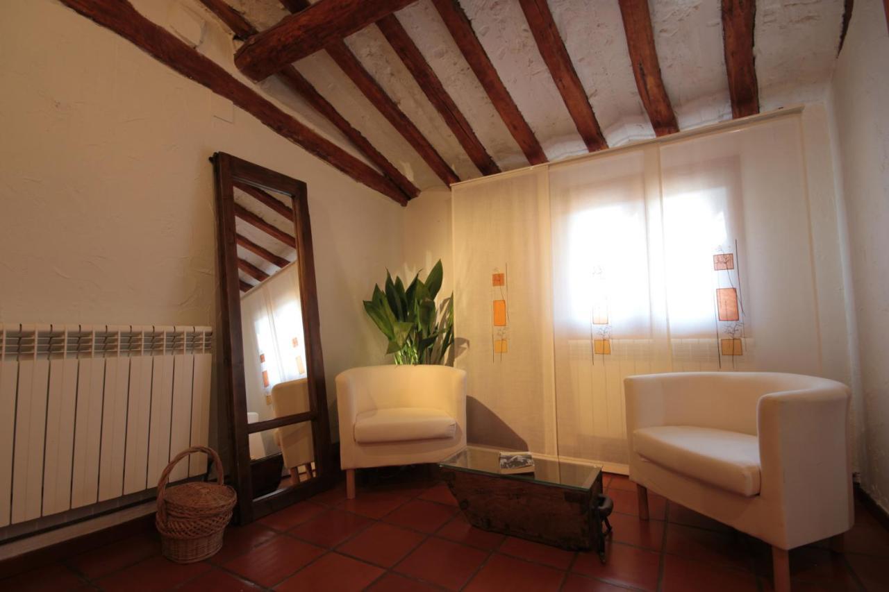 Domitila Rooms Clavijo ภายนอก รูปภาพ